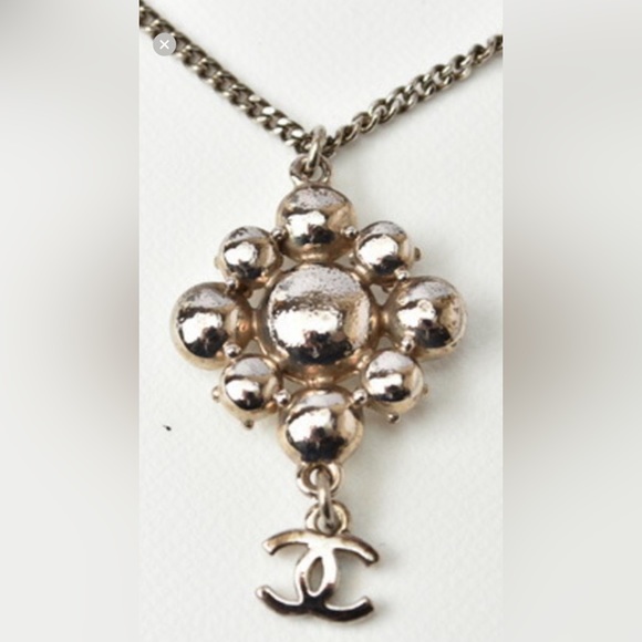 Chanel Silver CC Cluster Crystal Pendant Necklace - Picture 5 of 5